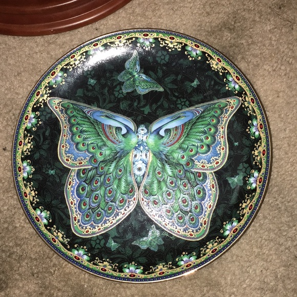 Bradford exchange butterfly plate display - Picture 2 of 3